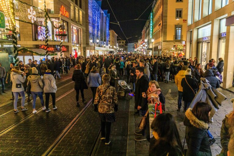 Adventliches Treiben in der Innenstadt von Würzburg
