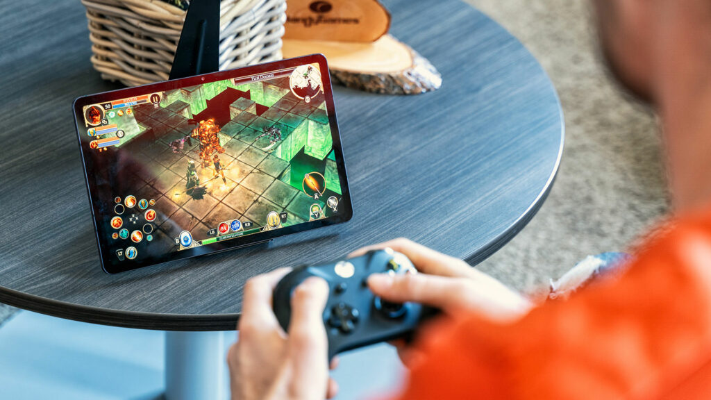 Games sind gleichermaßen Kulturgut, Innovationsmotor und Wirtschaftsfaktor. Sie vereinen alle ­vorangegangenen Medien­formen wie Sprache, Text, Klang und ­Bewegtbild und erweitern diese durch ihre Interaktivität – dem Spielerischen und dem Sozialen – zu einer einzigartigen Erfahrung. Foto: Handy Games